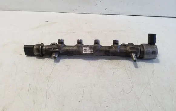 Volkswagen PASSAT B8 Fuel main line pipe 04L130764C
