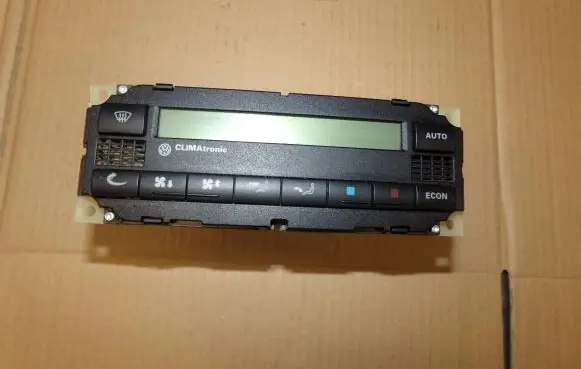 Volkswagen PASSAT B5.5 Climate control unit 3B1907044B