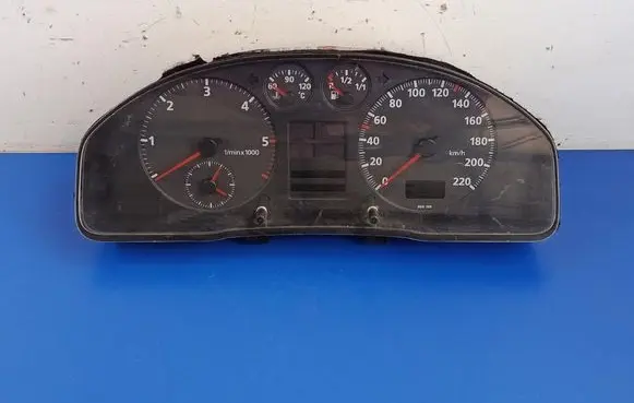 Audi A4 S4 B5 8D Speedometer (instrument cluster) 8D0919034
