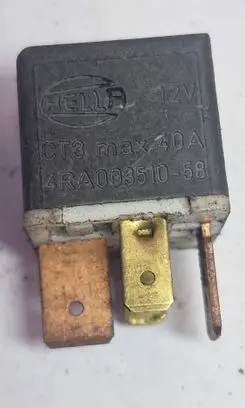 Audi A4 S4 B5 8D Other relay 4RA00351058
