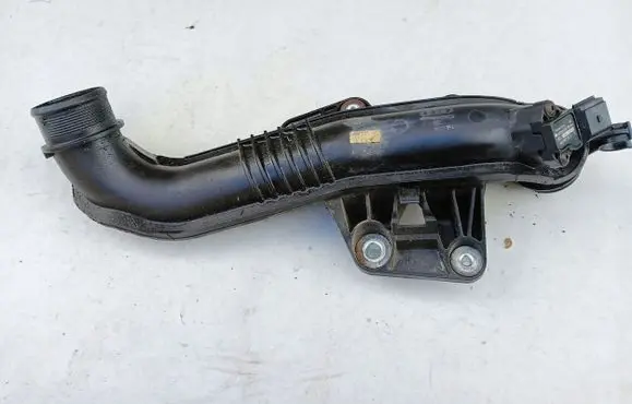 Audi A4 S4 B8 8K Intercooler hose/pipe 8K0145673L