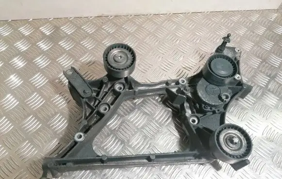Mercedes-Benz C W204 Generator/alternator bracket A6512011109