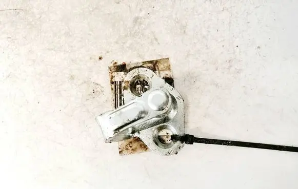Chevrolet Orlando Front door lock loop/hook striker 