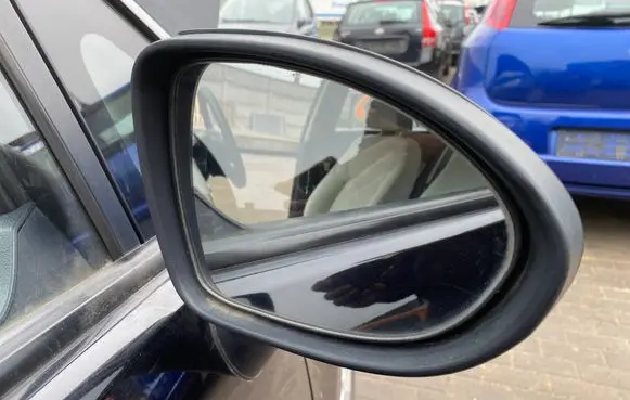 KIA Rio Front door electric wing mirror