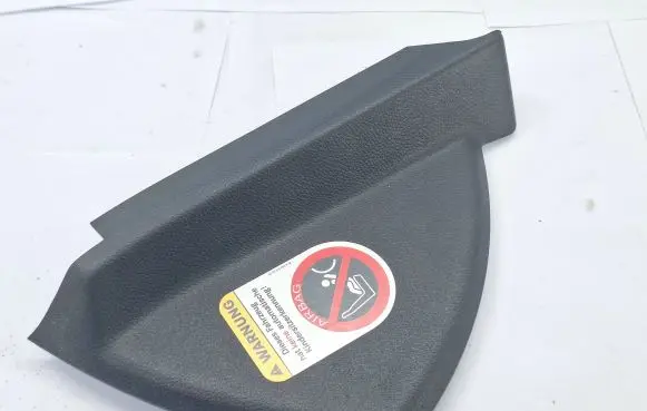 Mercedes-Benz C W204 Dashboard side end trim A2046800278