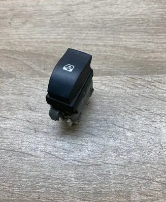 Renault Clio III Electric window control switch 2808203