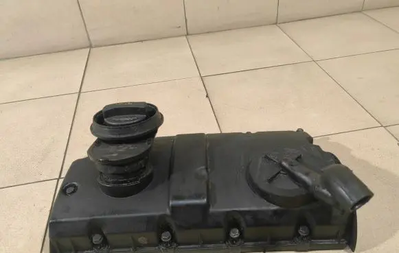 Volkswagen Sharan Rocker cam cover 038103475Q