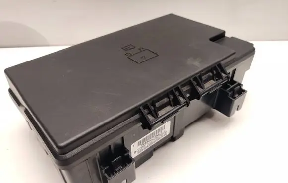 Dodge Durango III Fuse module 68500274AA P68500274AA