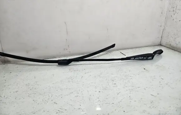 Opel Astra K Front wiper blade arm 13418993