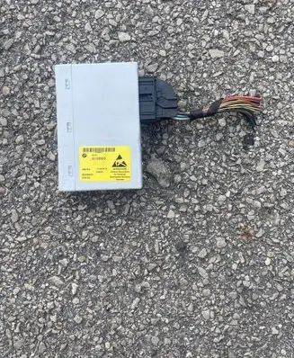 BMW 5 E60 E61 Central console control unit 9138969