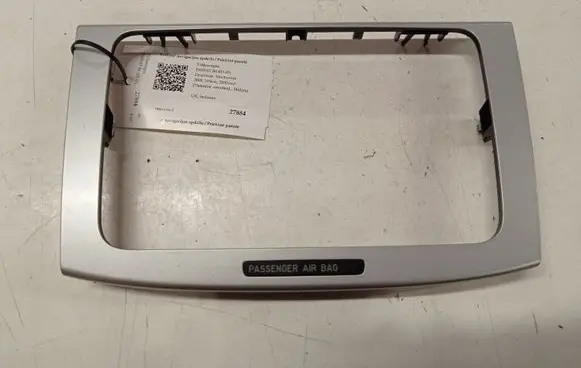 Volkswagen PASSAT B6 Radio/GPS head unit trim 3C0858069AE