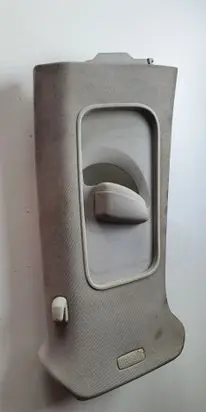 Volkswagen PASSAT B7 Seat belt trim 
