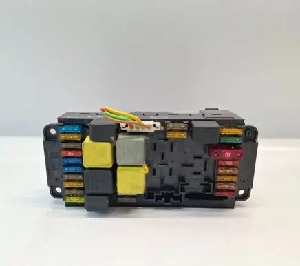 Mercedes-Benz C W203 Fuse module A0025459401