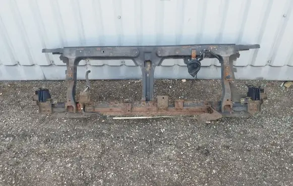 Nissan Navara D40 Radiator support slam panel