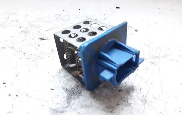 Citroen Xsara Picasso Heater blower fan relay 
