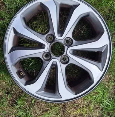 Hyundai i10 R15 alloy rim 