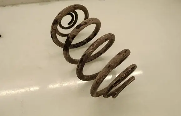 Opel Vivaro Rear coil spring 