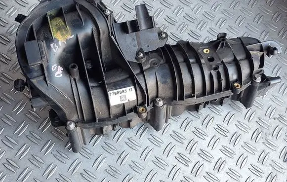 BMW 1 E81 E87 Intake manifold 7798885 108452s10