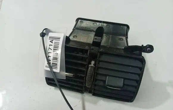 Volkswagen PASSAT B6 Dash center air vent grill 3C0819203