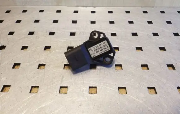 Audi A6 S6 C7 4G Air pressure sensor 0281002401 038906051C