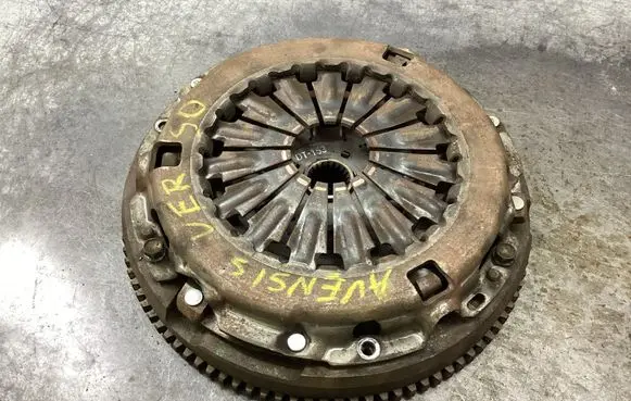 Toyota Avensis Verso Clutch set kit DT153