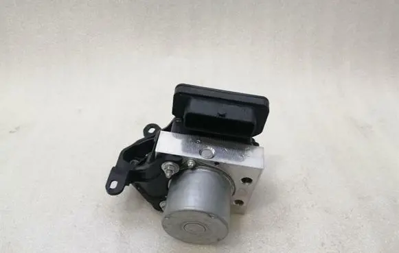 Tesla Model 3 ABS Pump 104474500B