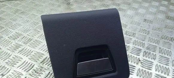 Maserati Ghibli Glove box
