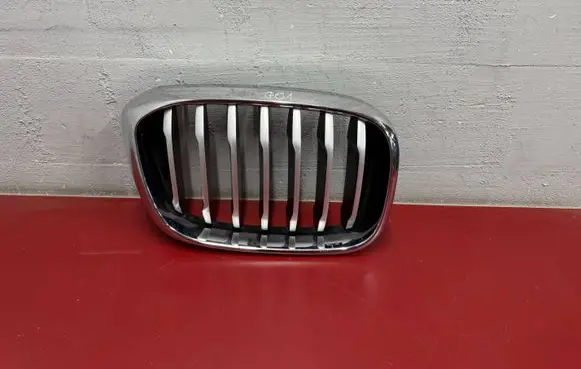 BMW X3 G01 Front bumper upper radiator grill 7469436 7478670