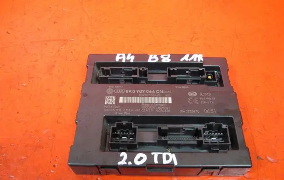 Audi A4 S4 B8 8K Comfort/convenience module 8K0907064CN