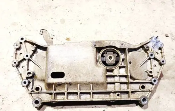 Volkswagen Golf V Front subframe