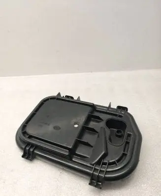 Audi A6 S6 C6 4F Headlight/headlamp dust cover 16016300