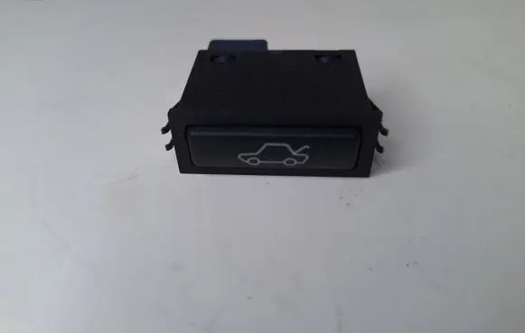 Tailgate opening switch