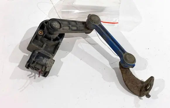 Audi A4 S4 B6 8E 8H Headlight/headlamp level sensor 8E0907503