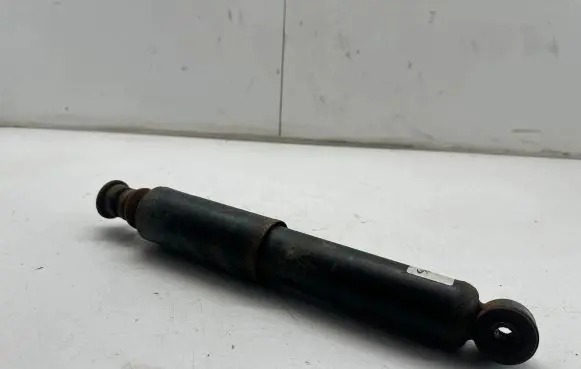 Mitsubishi L200 Rear shock absorber/damper 230453