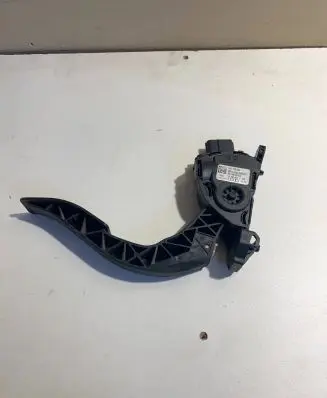 Audi A6 S6 C6 4F Accelerator throttle pedal 8K1723523