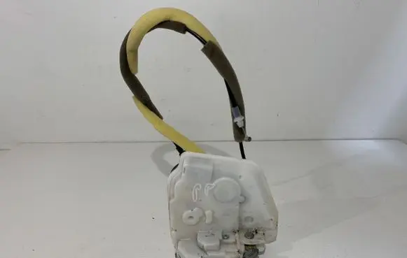 Mazda 2 Front door lock