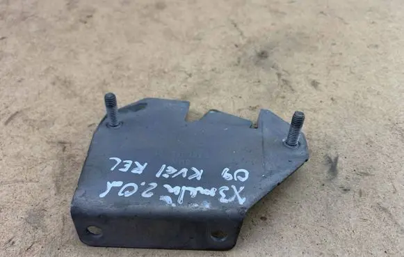 BMW X3 E83 other engine part 8507398 12218507398