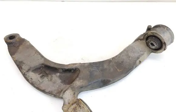 Volkswagen Transporter - Caravelle T5 Front lower control arm/wishbone 7E0407166B