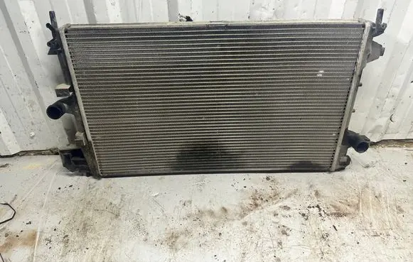 Opel Vectra C Coolant radiator