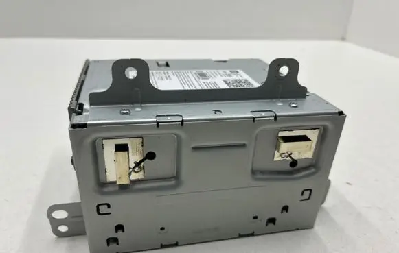 Chevrolet Camaro Radio/CD/DVD/GPS head unit 654663145 7310500000000X
