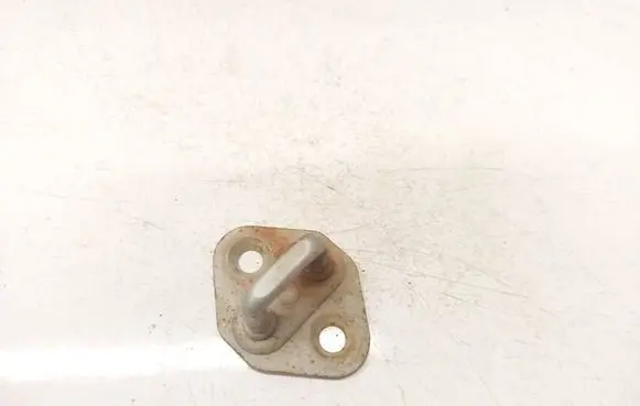 Toyota RAV 4 (XA30) Front door lock loop/hook striker
