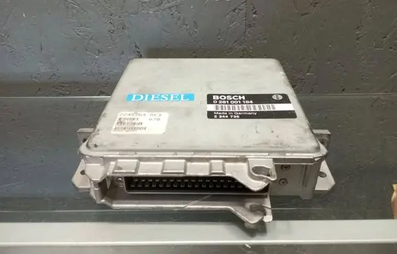 BMW 5 E34 Engine control unit/module 0281001184 2244735