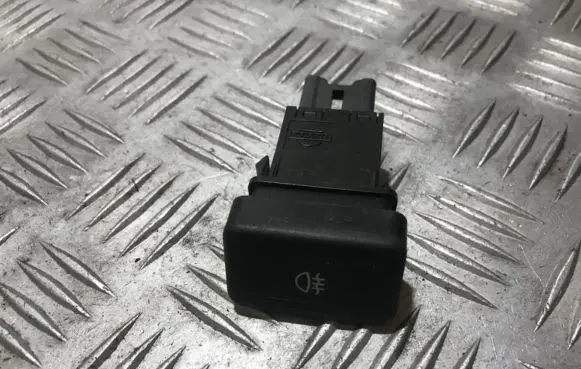 Nissan Almera Fog light switch 