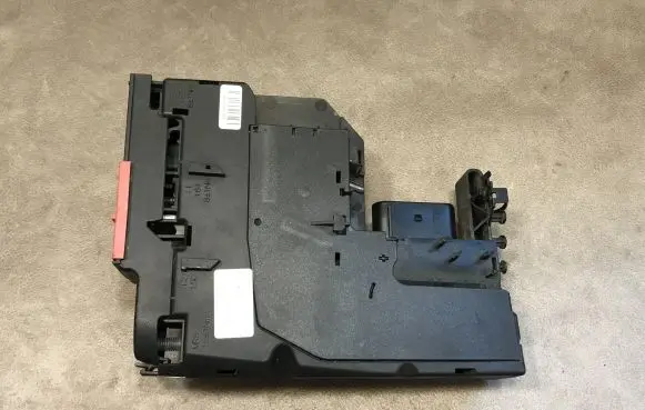 Mercedes-Benz E A207 Fuse box set A2075400340