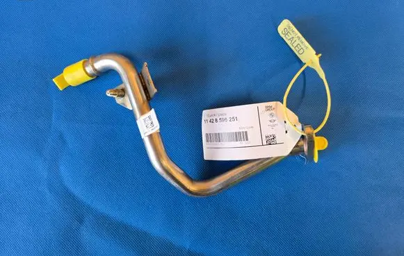 BMW X5 G05 Coolant pipe/hose 8596251