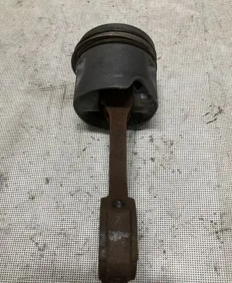 Ford Ranger Piston with connecting rod 