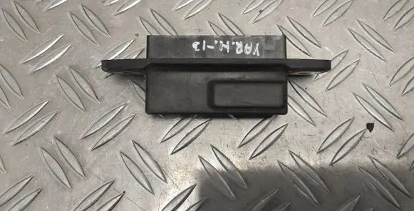 Toyota Yaris Tailgate opening switch 