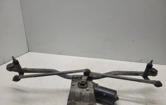 Ford Escort Front wiper linkage and motor 0390271307