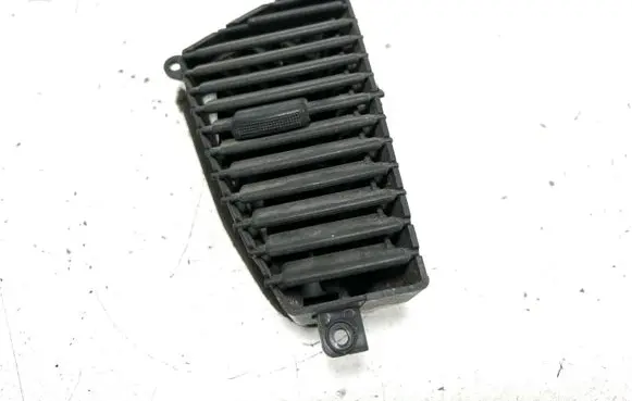 KIA Carens I Dash center air vent grill 0K2EZ6481