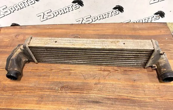 BMW 3 E46 Intercooler air channel guide 